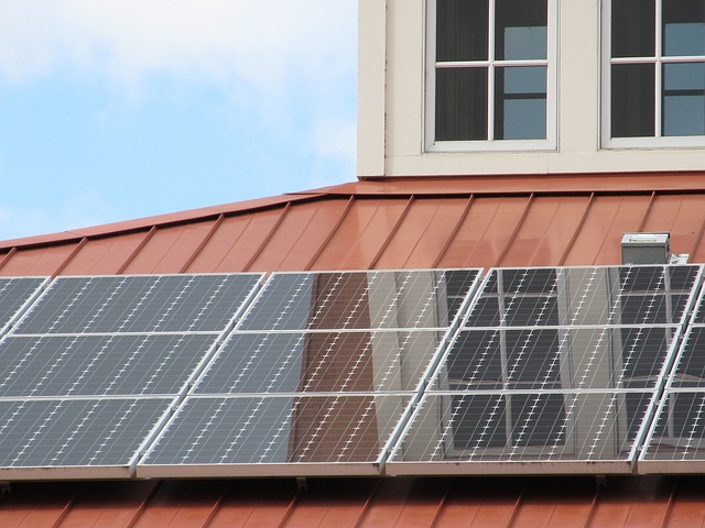 Solar-Panel-<a href=https://www.sunnier-power.com/product/products-1-65.html target='_blank'>rooftop</a>.jpg